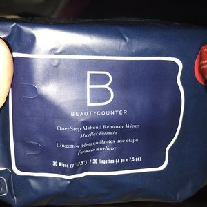 One-Step Makeup Remover Wipes BRAND NEW